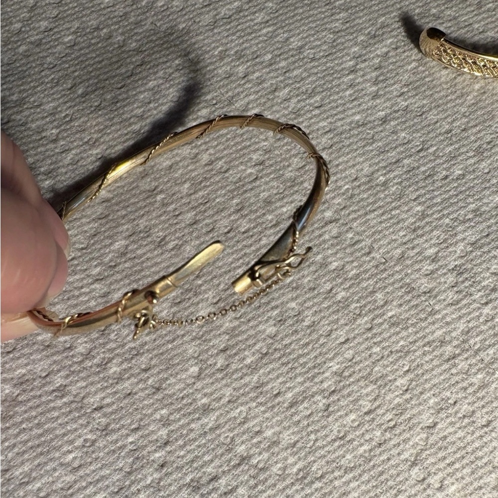 Solid Real 14k Yellow Gold Bangle Bracelet 4.58 Gr Marked & Test W Safety Chain